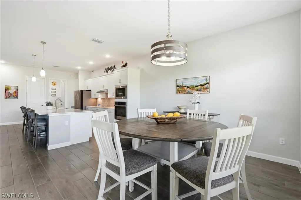 17040 Serengeti Circle Alva FL 33920