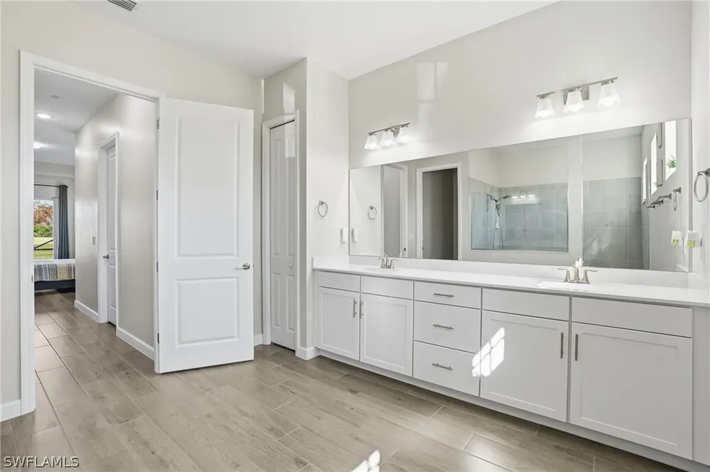 17040 Serengeti Circle Alva FL 33920