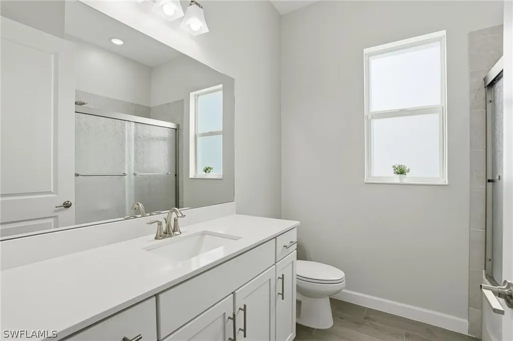 17040 Serengeti Circle Alva FL 33920