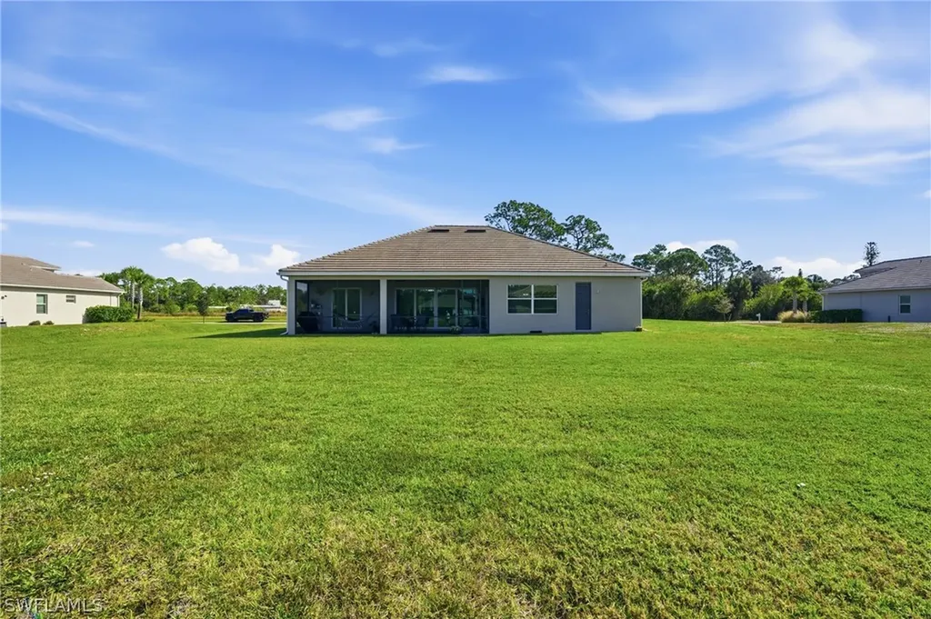 17040 Serengeti Circle Alva FL 33920