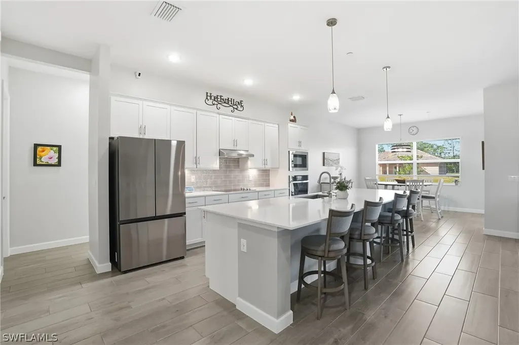 17040 Serengeti Circle Alva FL 33920