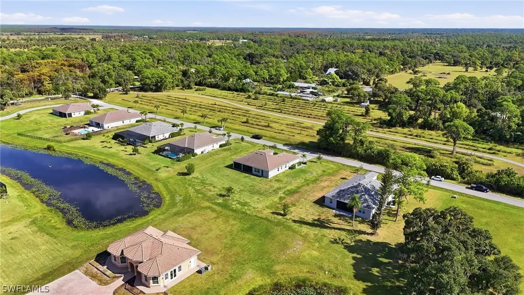 17040 Serengeti Circle Alva FL 33920