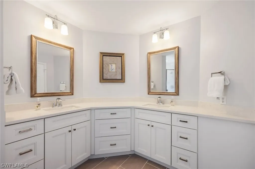 2541 Citrus Lake Drive Naples FL 34109