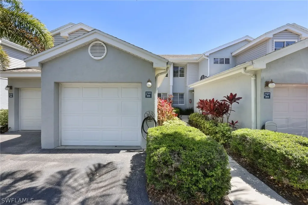 2541 Citrus Lake Drive Naples FL 34109