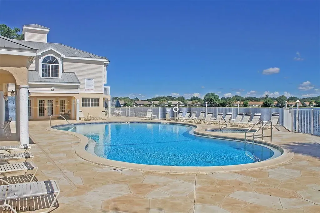 2541 Citrus Lake Drive Naples FL 34109