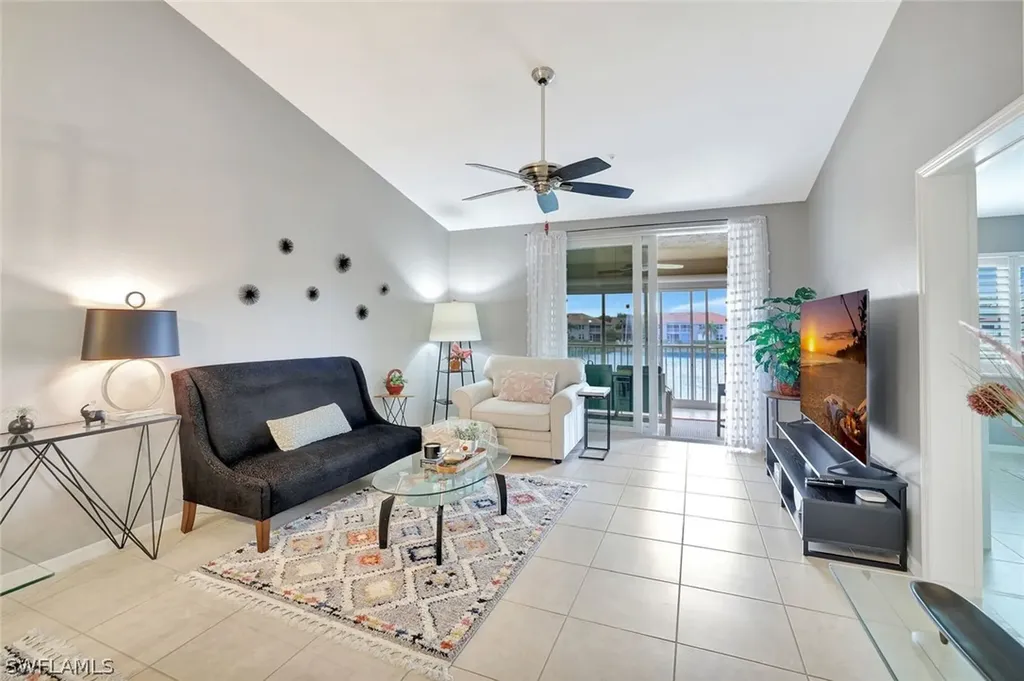 6270 Huntington Lakes Circle Naples FL 34119