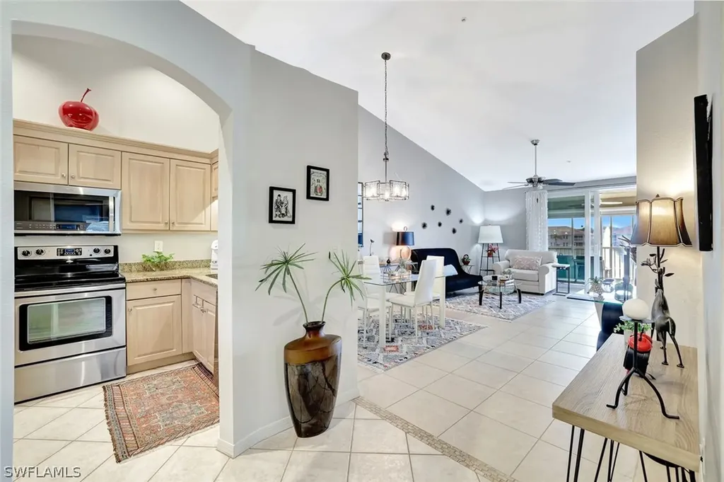 6270 Huntington Lakes Circle Naples FL 34119