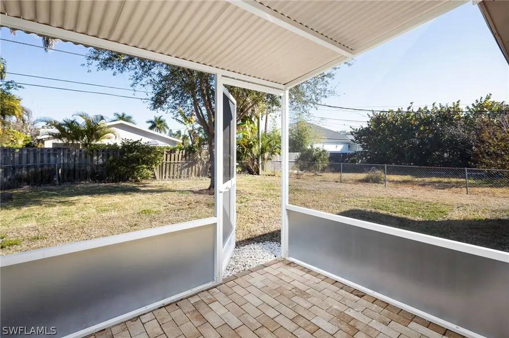 741 105th Avenue N Naples FL 34108