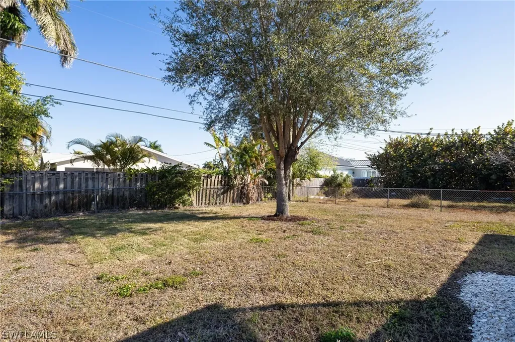 741 105th Avenue N Naples FL 34108