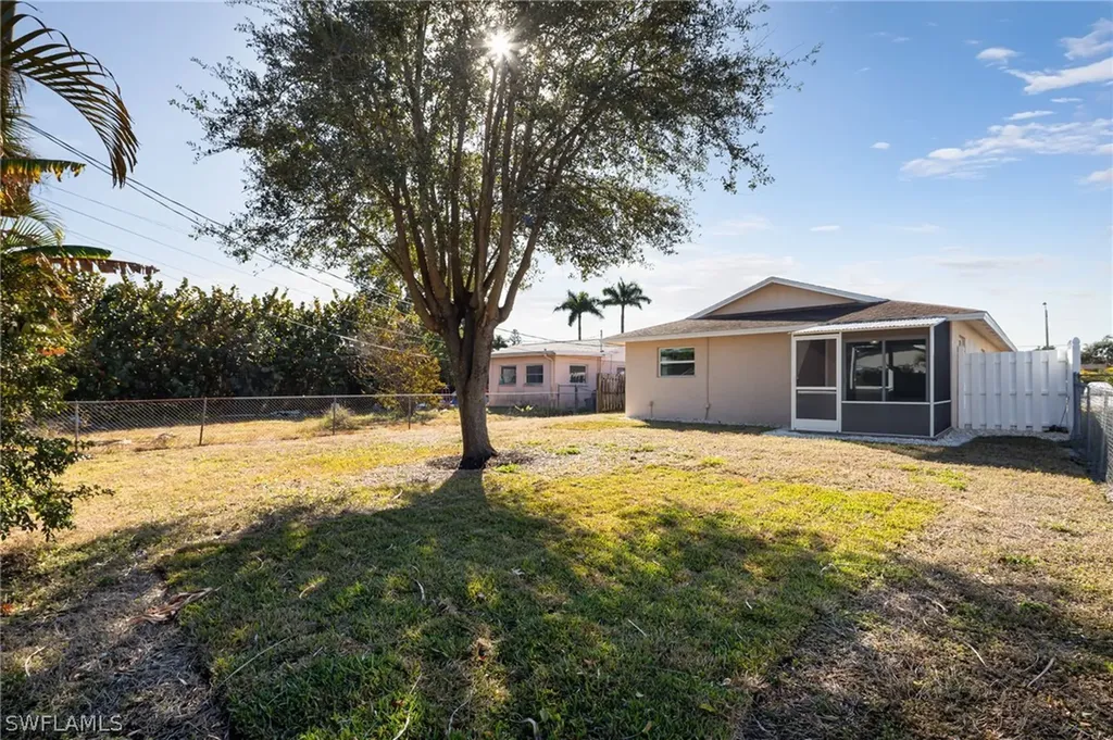 741 105th Avenue N Naples FL 34108