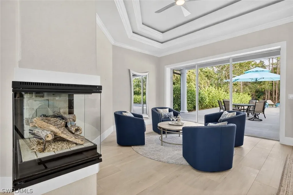 6461 Livingston Woods Lane Naples FL 34109