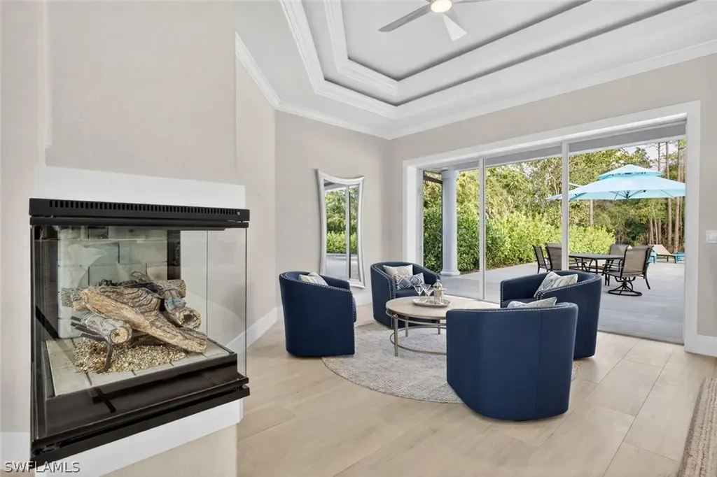 6461 Livingston Woods Lane Naples FL 34109