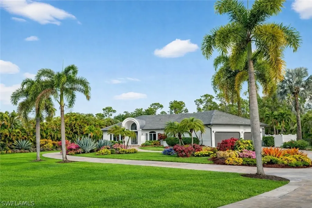 6461 Livingston Woods Lane Naples FL 34109