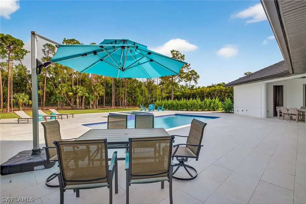 6461 Livingston Woods Lane Naples FL 34109