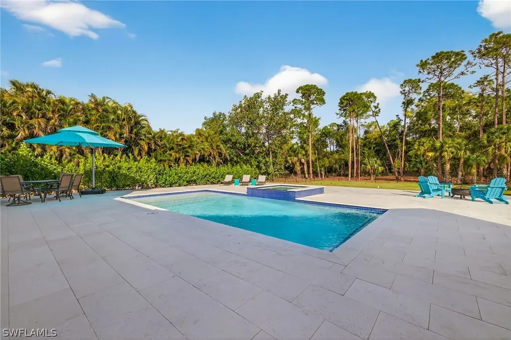6461 Livingston Woods Lane Naples FL 34109