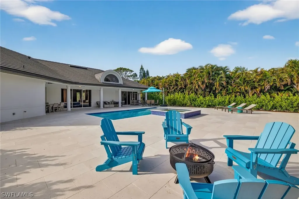 6461 Livingston Woods Lane Naples FL 34109