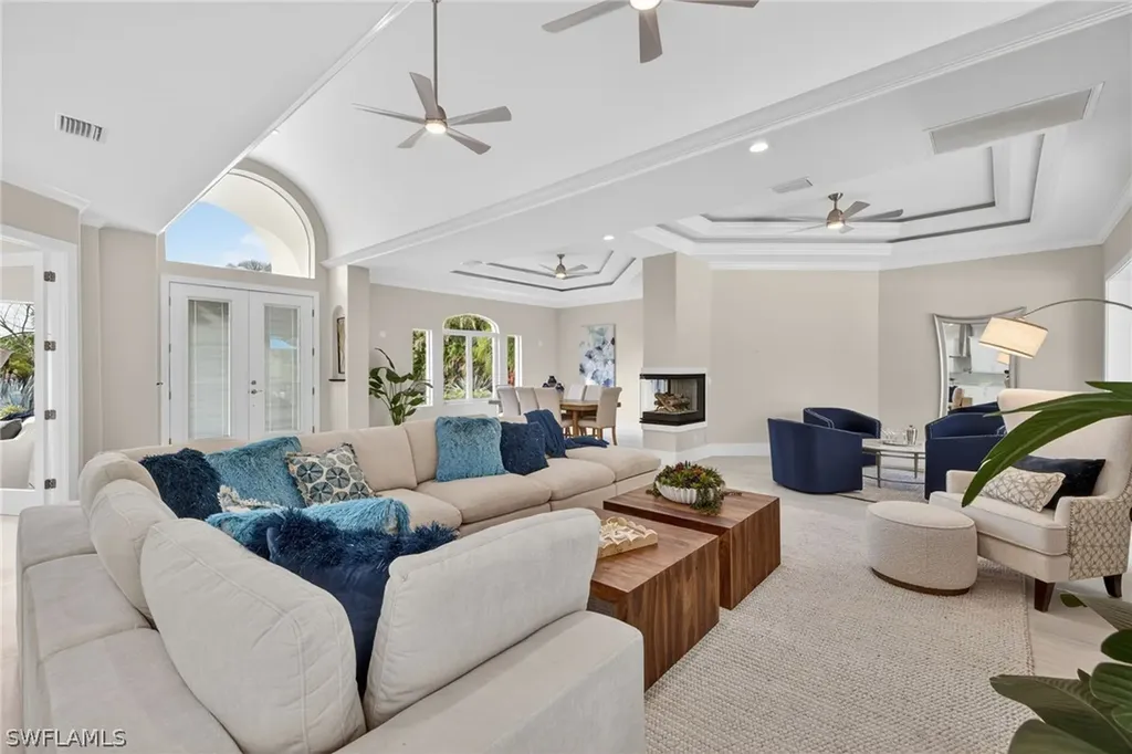 6461 Livingston Woods Lane Naples FL 34109