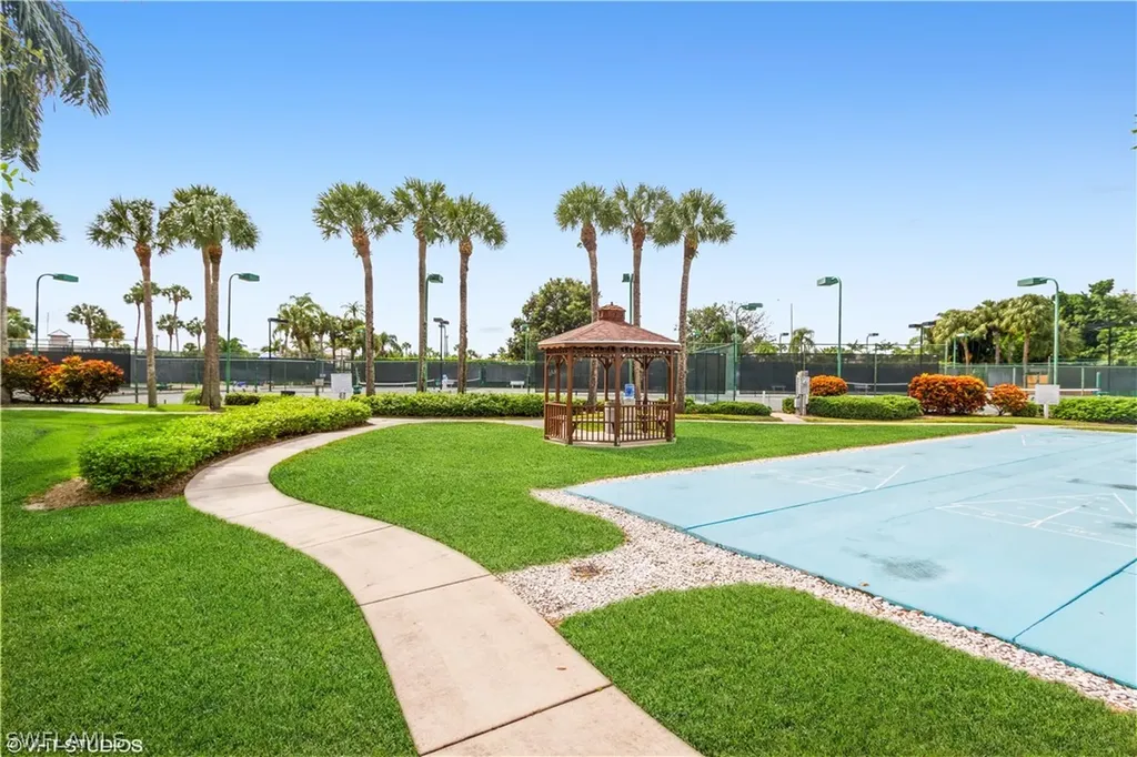 2611 Citrus Lake Drive Naples FL 34109