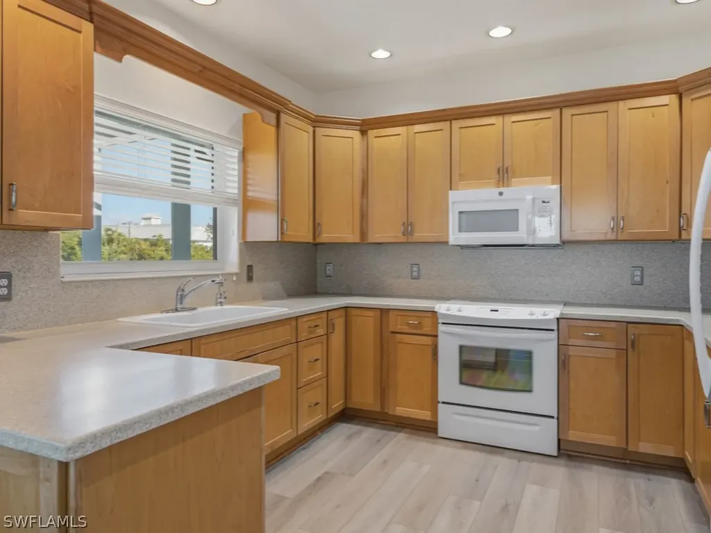105 Pago Pago Drive W Naples FL 34113