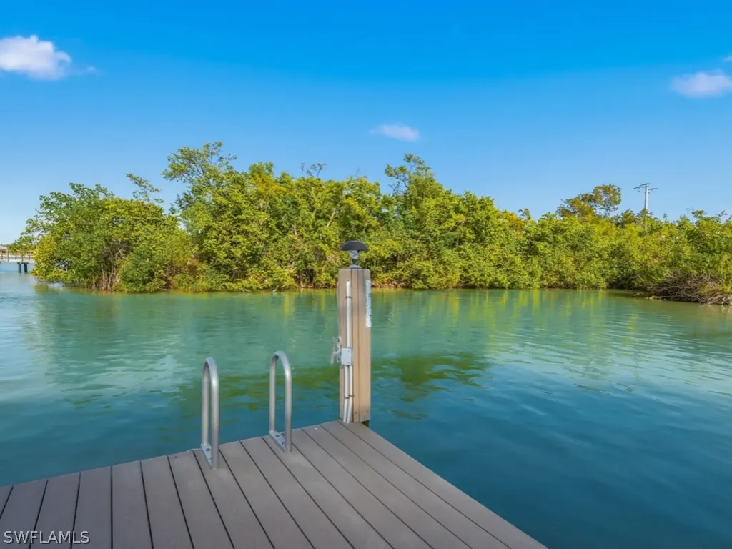 105 Pago Pago Drive W Naples FL 34113