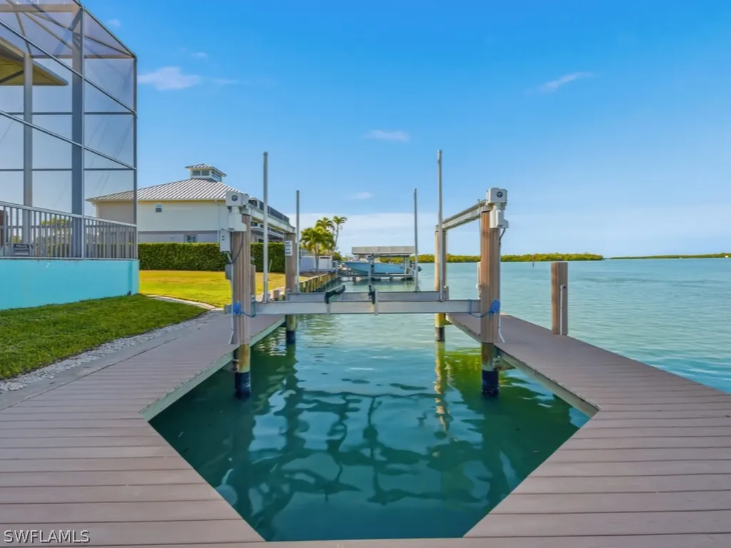 105 Pago Pago Drive W Naples FL 34113