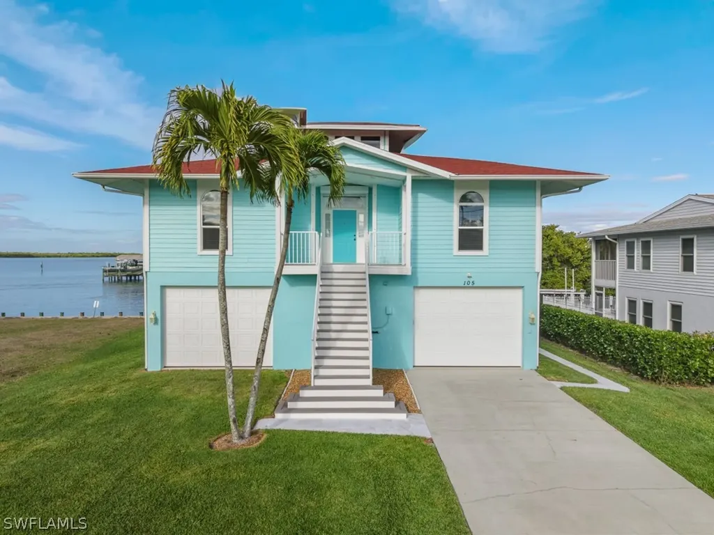 105 Pago Pago Drive W Naples FL 34113