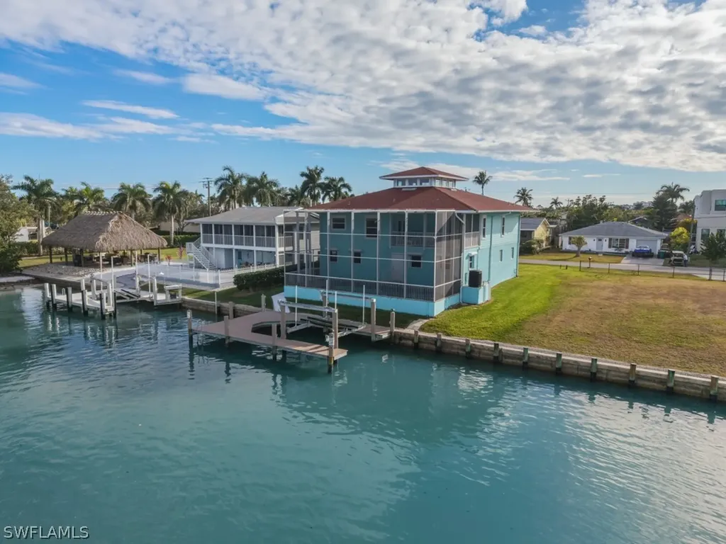 105 Pago Pago Drive W Naples FL 34113