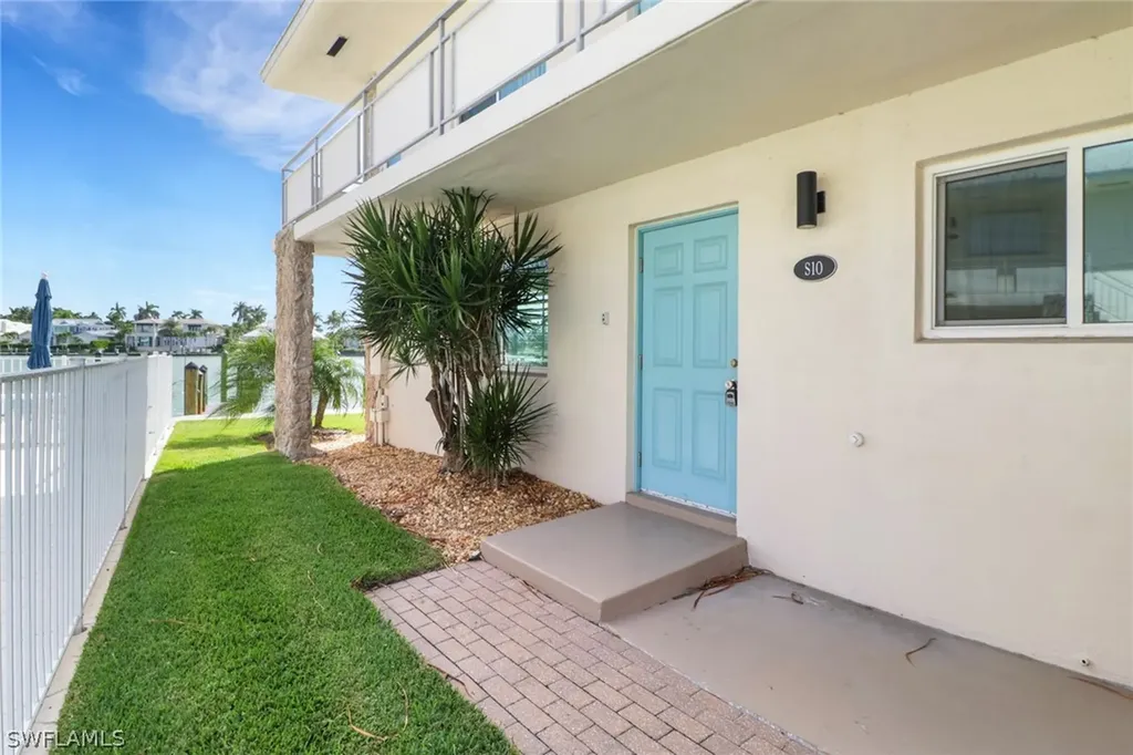 2500 Gulf Shore Boulevard N Naples FL 34103
