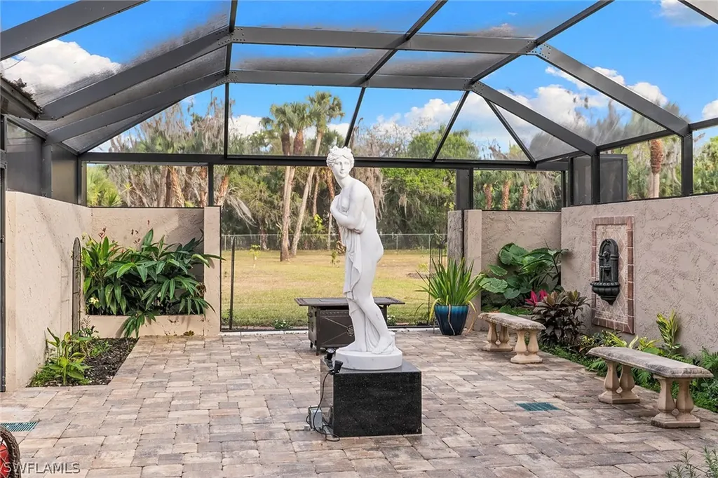 620 E Fort Thompson Avenue Labelle FL 33935