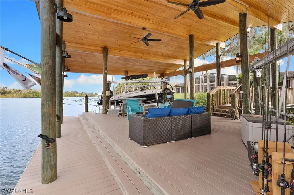 620 E Fort Thompson Avenue Labelle FL 33935