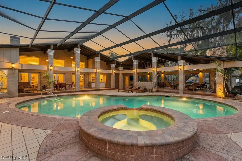 620 E Fort Thompson Avenue Labelle FL 33935