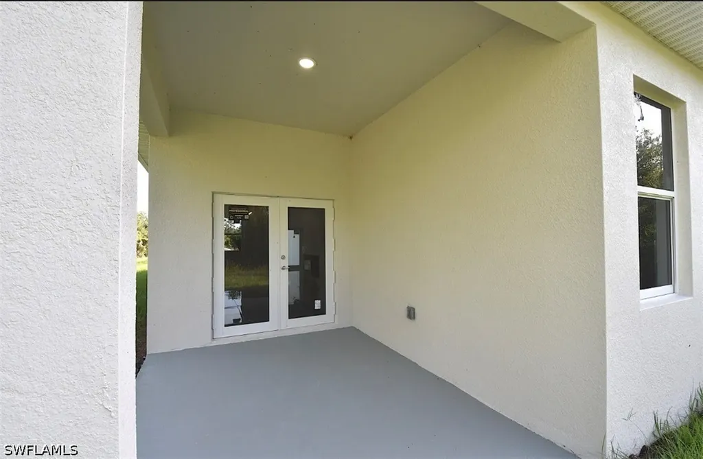 2958 70th Avenue NE Naples FL 34120