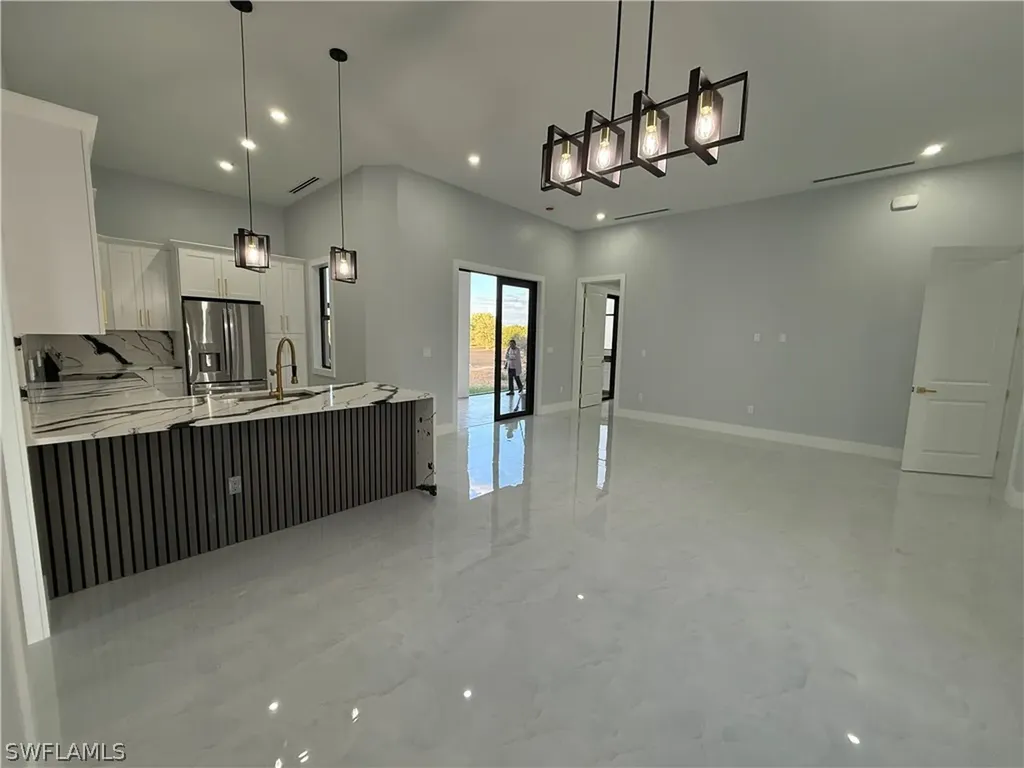 4353 22nd Avenue NE Naples FL 34120