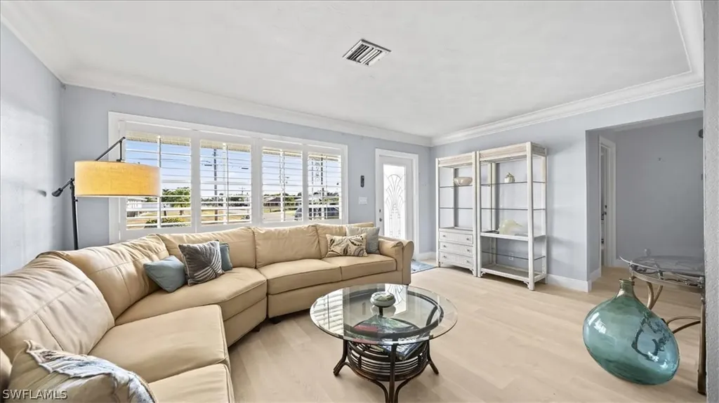 511 SE 34th Terrace Cape Coral FL 33904