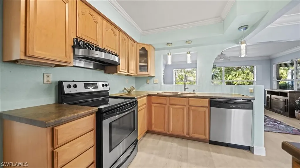 511 SE 34th Terrace Cape Coral FL 33904