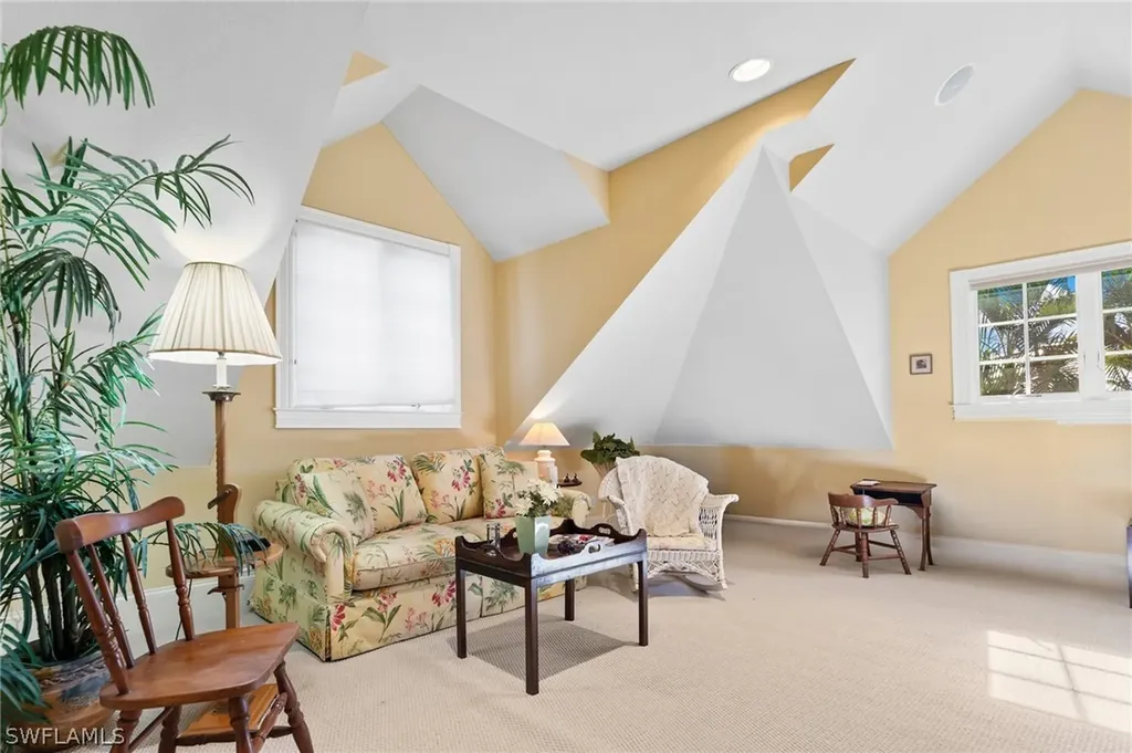 368 Hawser Lane Naples FL 34102