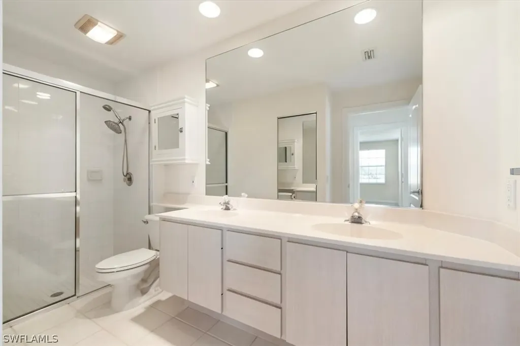 3575 El Verdado Court Naples FL 34109