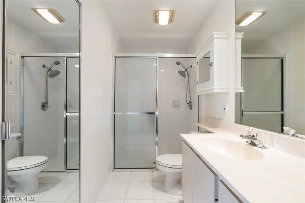3575 El Verdado Court Naples FL 34109