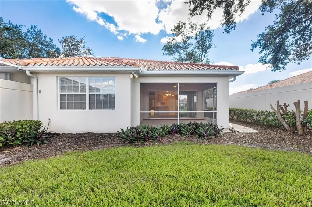 3575 El Verdado Court Naples FL 34109