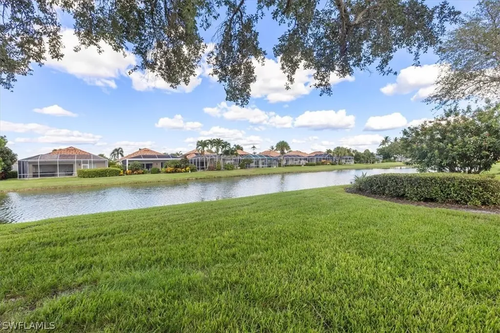 3575 El Verdado Court Naples FL 34109
