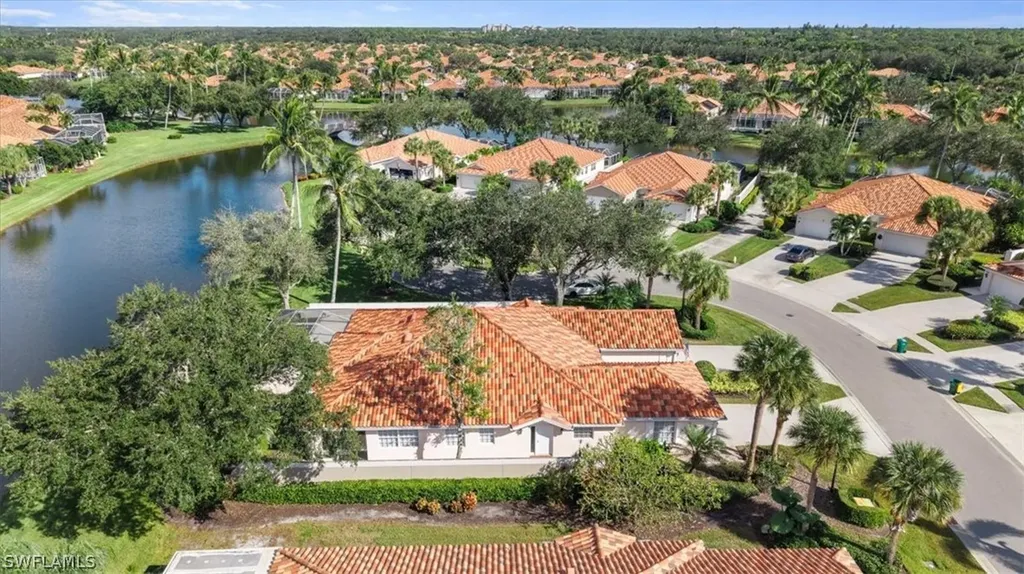 3575 El Verdado Court Naples FL 34109