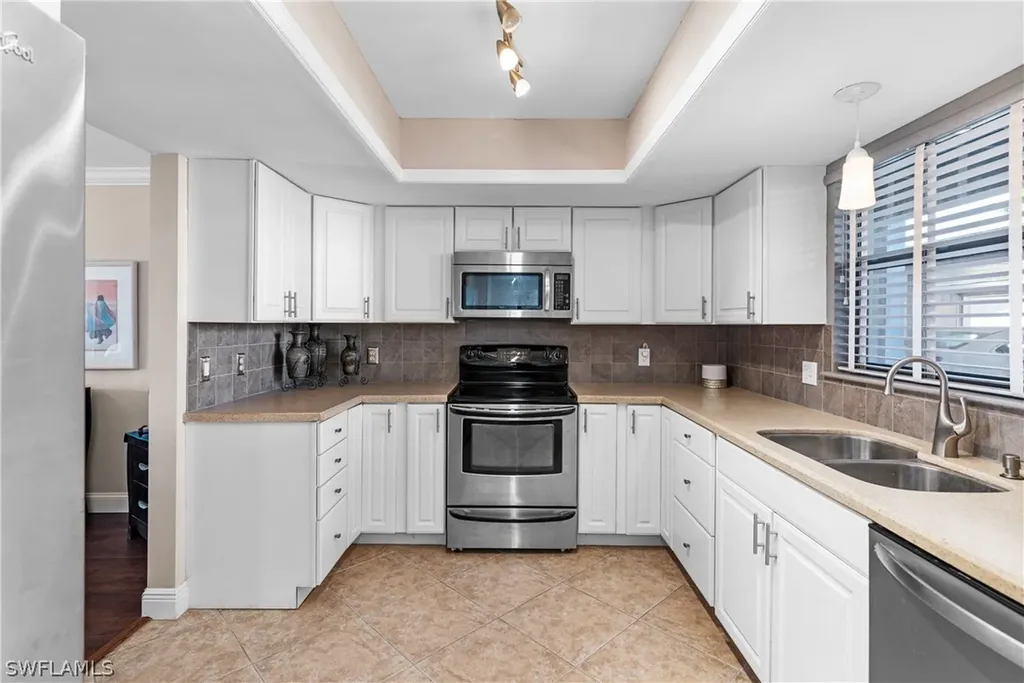 822 SW 48th Terrace Cape Coral FL 33914
