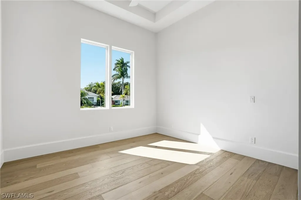 623 Park Shore Drive Naples FL 34103