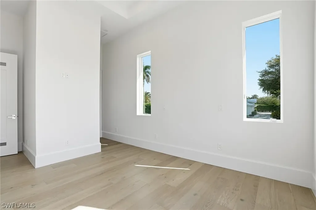 623 Park Shore Drive Naples FL 34103