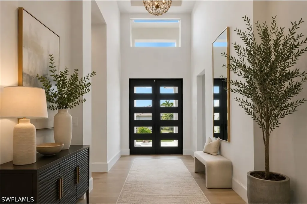 623 Park Shore Drive Naples FL 34103