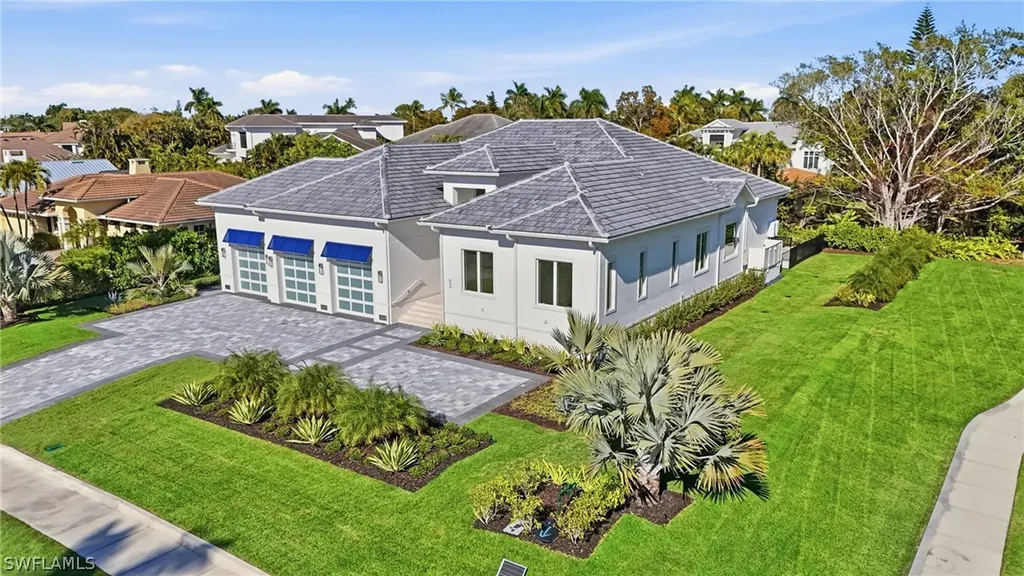 623 Park Shore Drive Naples FL 34103