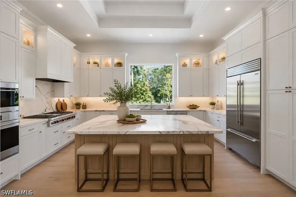 623 Park Shore Drive Naples FL 34103