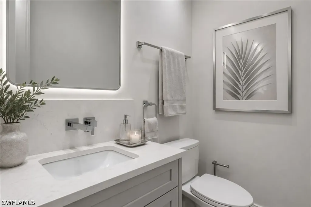 623 Park Shore Drive Naples FL 34103