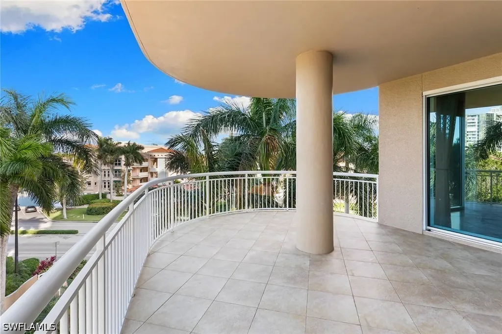 4501 Gulf Shore Boulevard N Naples FL 34103