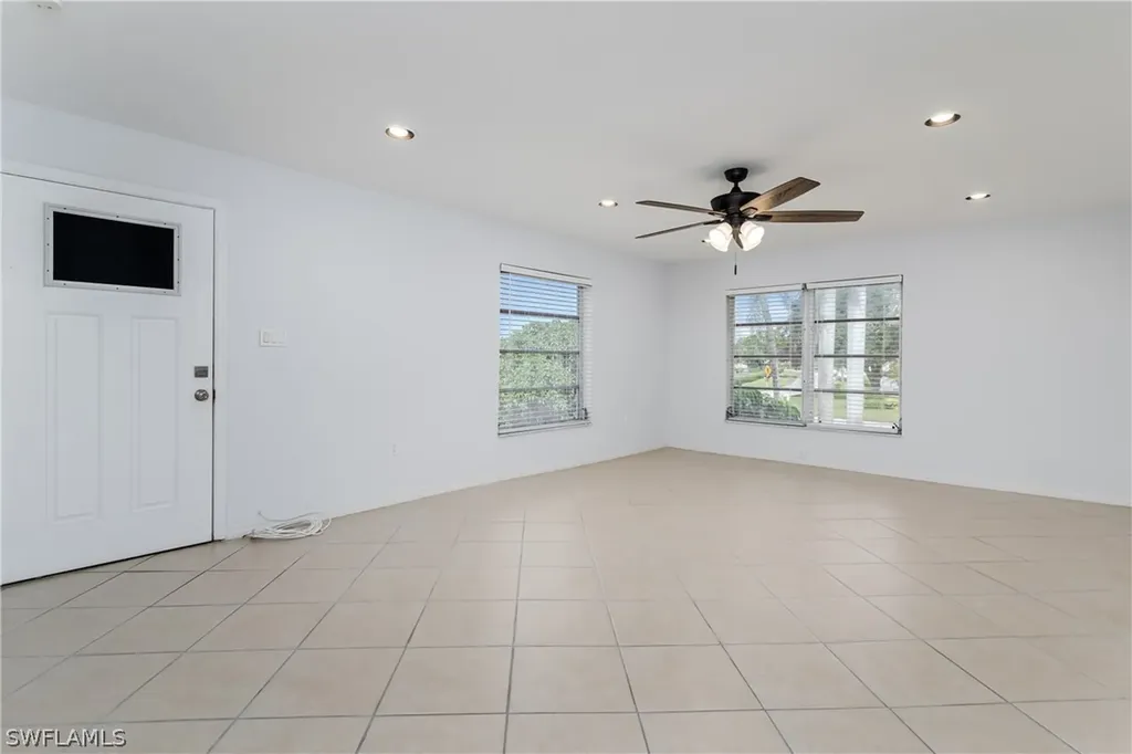 180 Cypress Way E Naples FL 34110